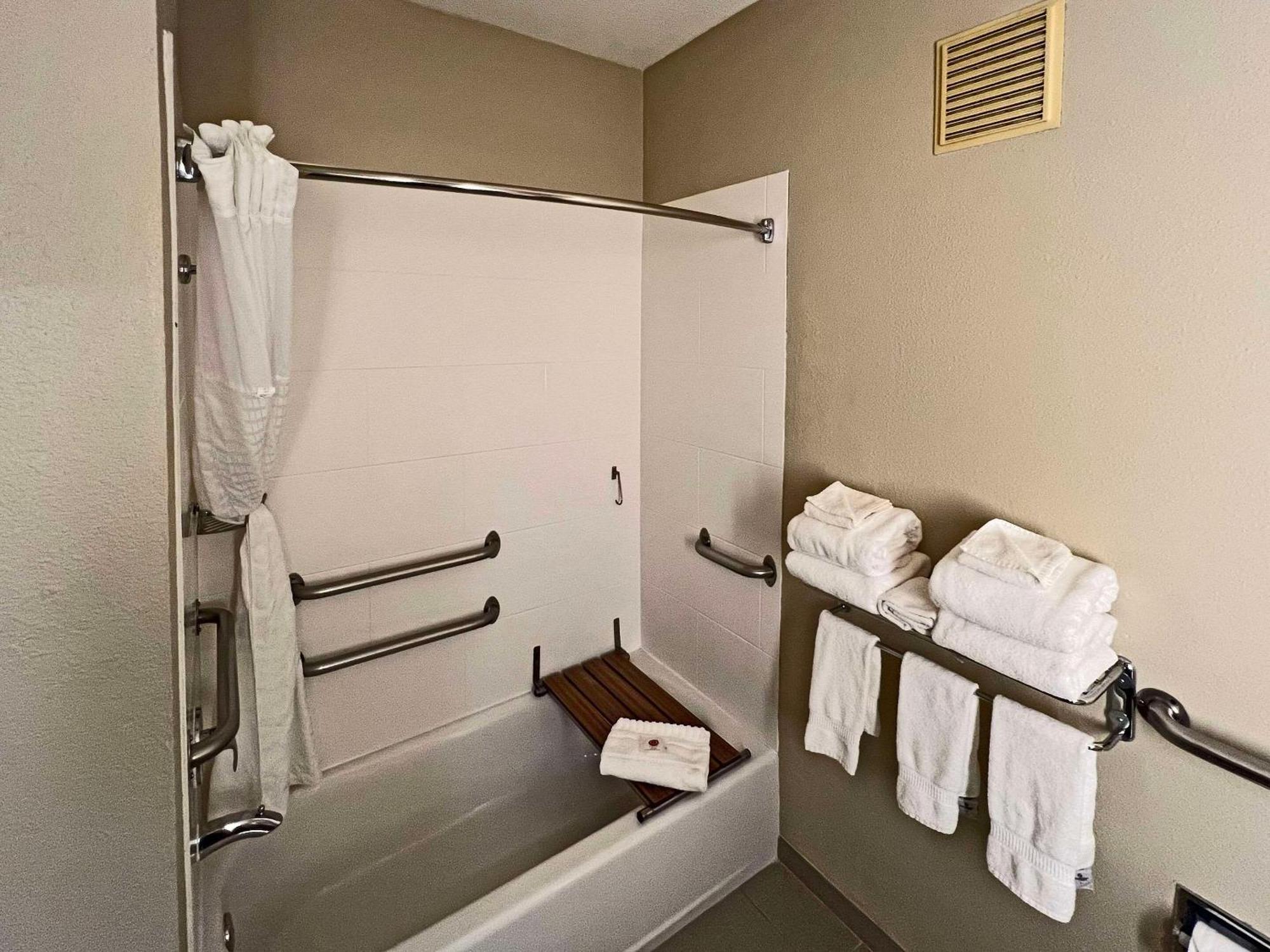 Comfort Suites Peoria Sports Complex Buitenkant foto