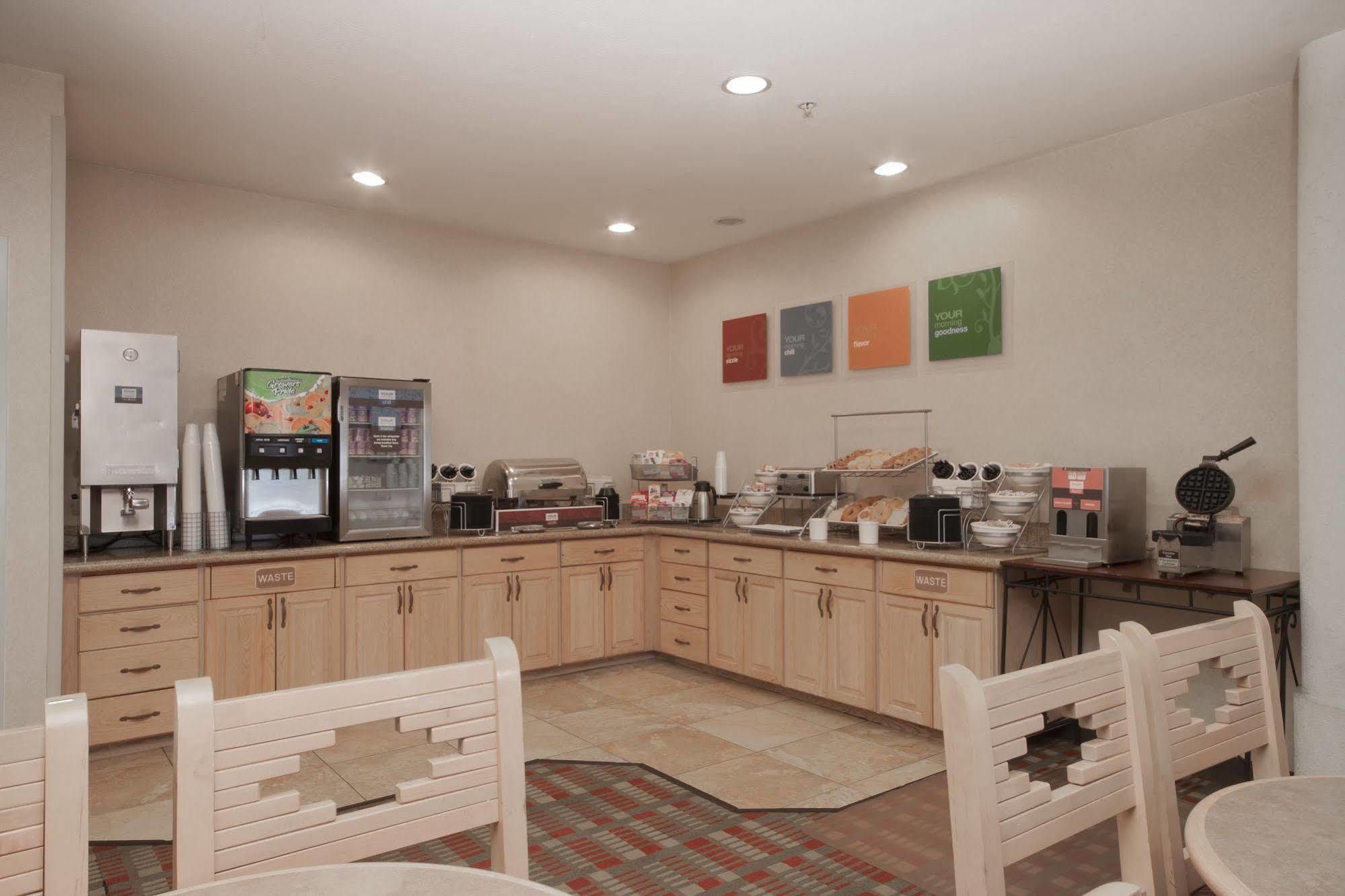 Comfort Suites Peoria Sports Complex Buitenkant foto