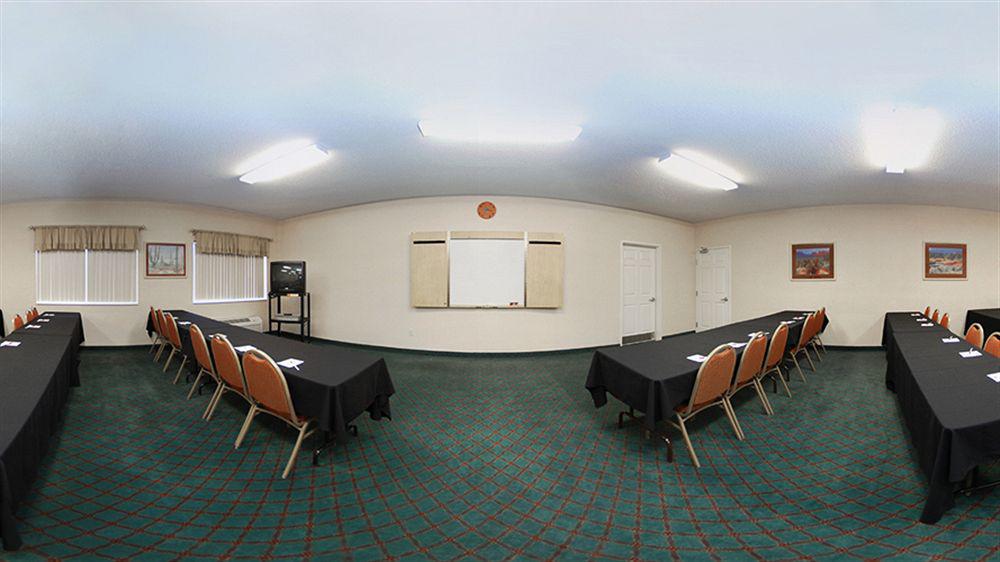 Comfort Suites Peoria Sports Complex Buitenkant foto